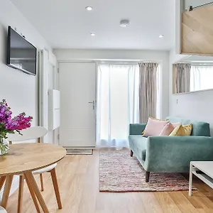 1br Gem In Great Location With Parking Apartment