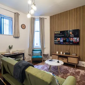 Cosyglam Centre Apartment